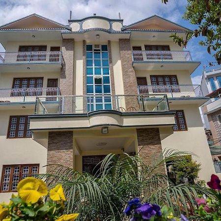 Norbu Hotel Катманду Екстер'єр фото
