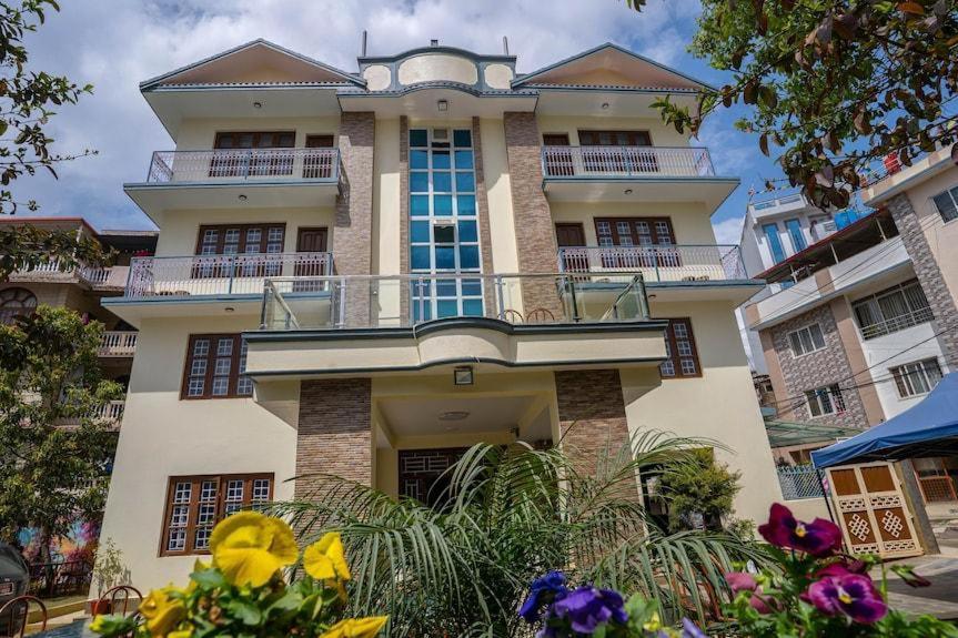 Norbu Hotel Катманду Екстер'єр фото